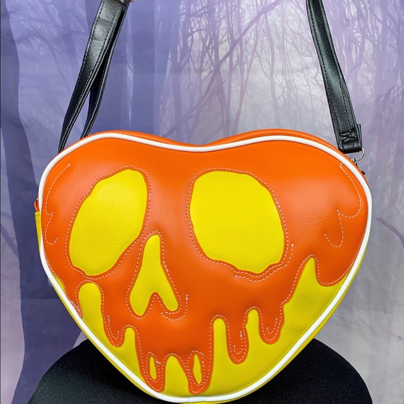 Kreeps Candy Corn Poison Apple (heart shape) bag - Picture 3 of 6